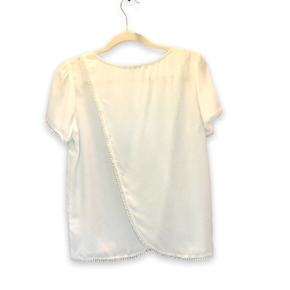 Charming Charlie Blouse Back Wrap Closure White Embroidered Lace Trimmed Medium - Picture 1 of 9